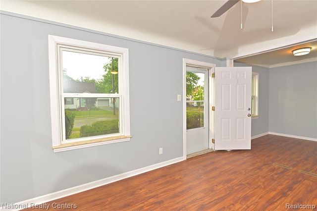 24815 Oxford Street, Dearborn, MI 48124