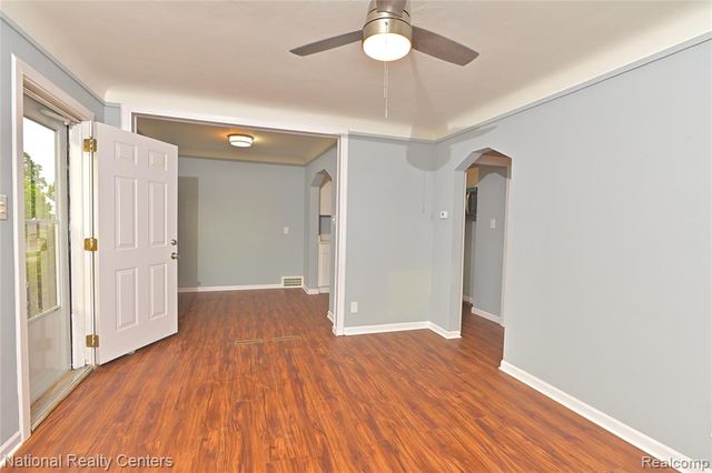 24815 Oxford Street, Dearborn, MI 48124