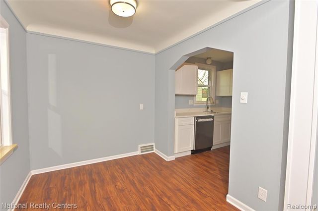 24815 Oxford Street, Dearborn, MI 48124