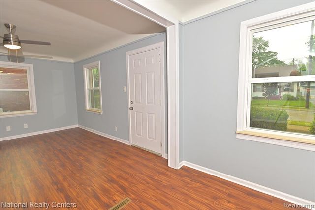 24815 Oxford Street, Dearborn, MI 48124