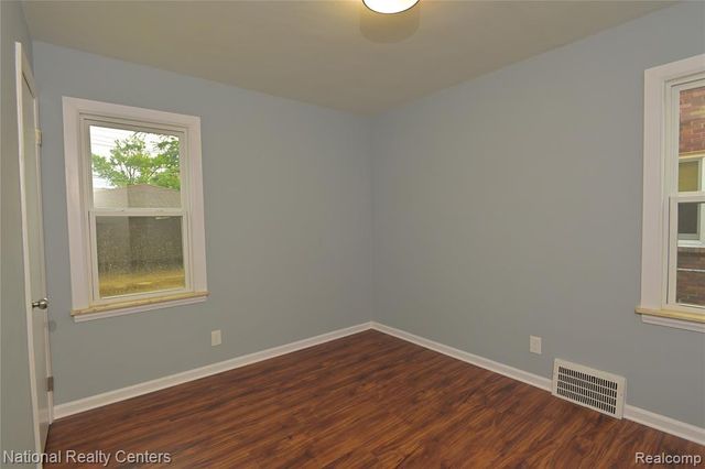 24815 Oxford Street, Dearborn, MI 48124