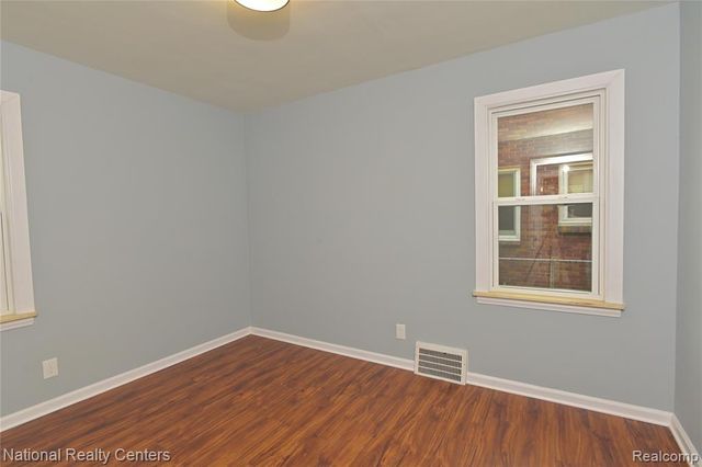24815 Oxford Street, Dearborn, MI 48124
