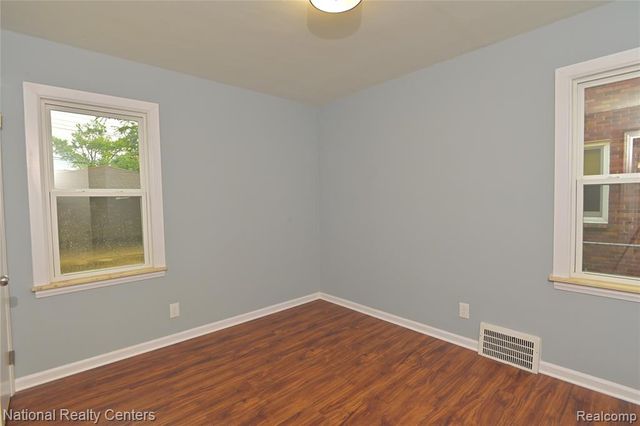 24815 Oxford Street, Dearborn, MI 48124