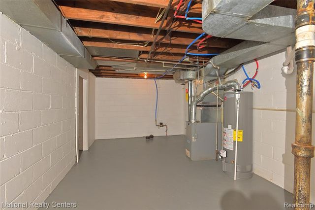 24815 Oxford Street, Dearborn, MI 48124