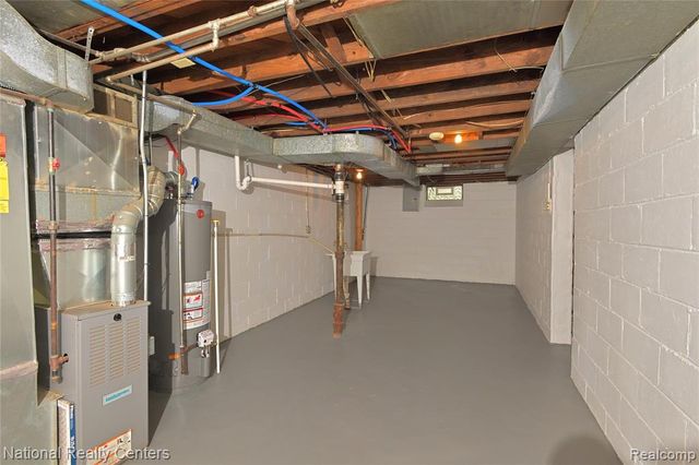 24815 Oxford Street, Dearborn, MI 48124