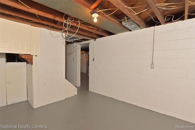 24815 Oxford Street, Dearborn, MI 48124