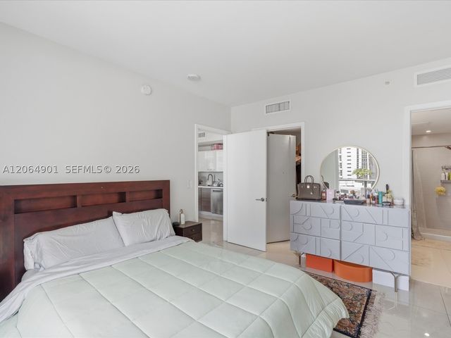 1010 SW 2nd Ave 1009, Miami, FL 33130