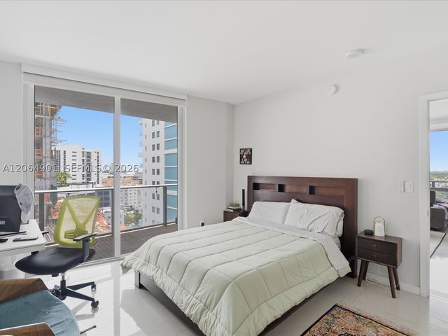 1010 SW 2nd Ave 1009, Miami, FL 33130