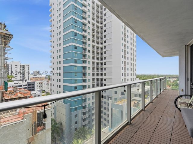 1010 SW 2nd Ave 1009, Miami, FL 33130