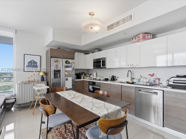 1010 SW 2nd Ave 1009, Miami, FL 33130