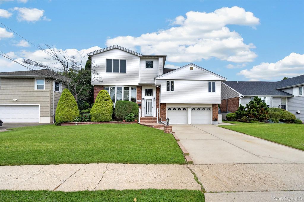 395 Bunker Drive, Oceanside, NY 11572 — photo 2