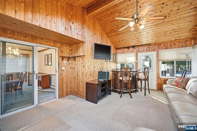 49 Mill Road, Park Ridge, NJ 07656