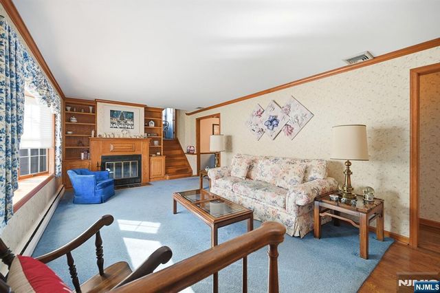 49 Mill Road, Park Ridge, NJ 07656