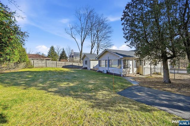 49 Mill Road, Park Ridge, NJ 07656