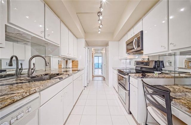 4004 Atlantic Ave Apt 1611, Virginia Beach, VA 23451