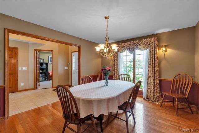27 Ann Marie Drive, Lancaster, NY 14086