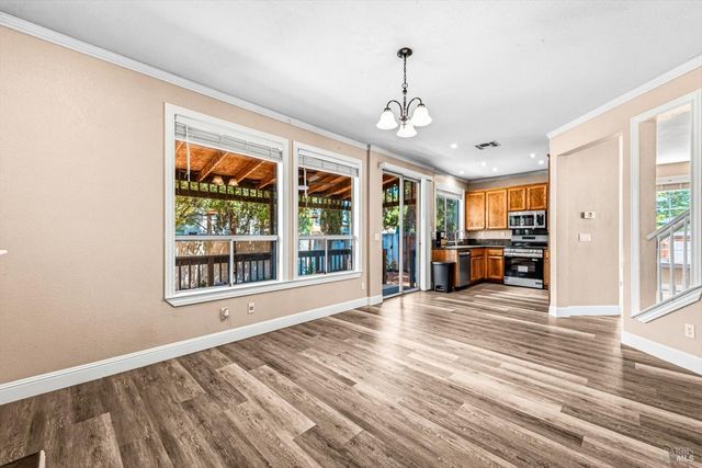 266 Tamarisk Cir, Suisun City, CA 94585