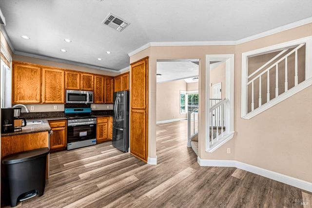 266 Tamarisk Cir, Suisun City, CA 94585