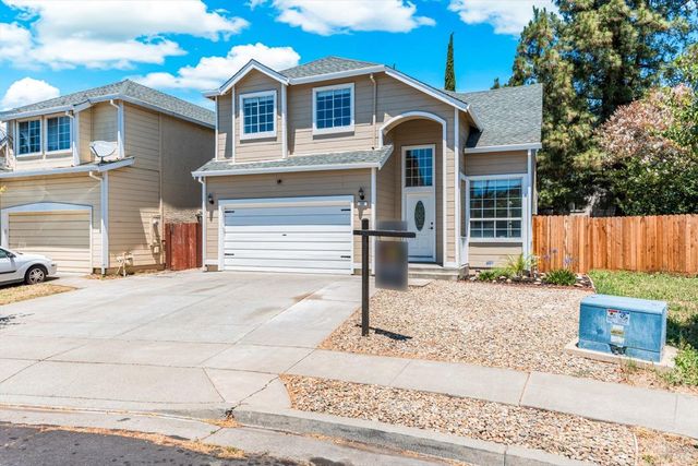 266 Tamarisk Cir, Suisun City, CA 94585