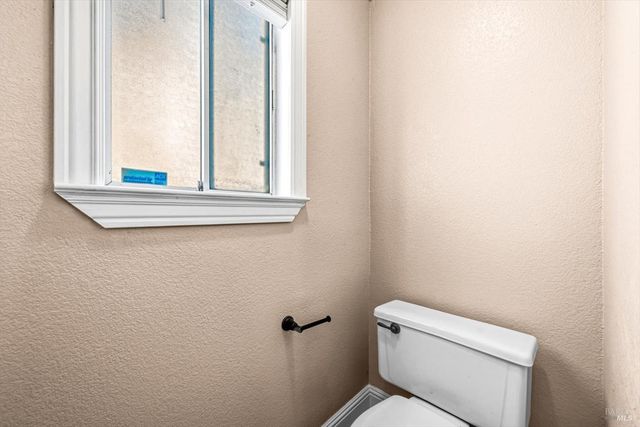 266 Tamarisk Cir, Suisun City, CA 94585