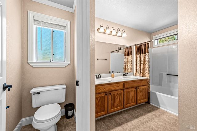 266 Tamarisk Cir, Suisun City, CA 94585
