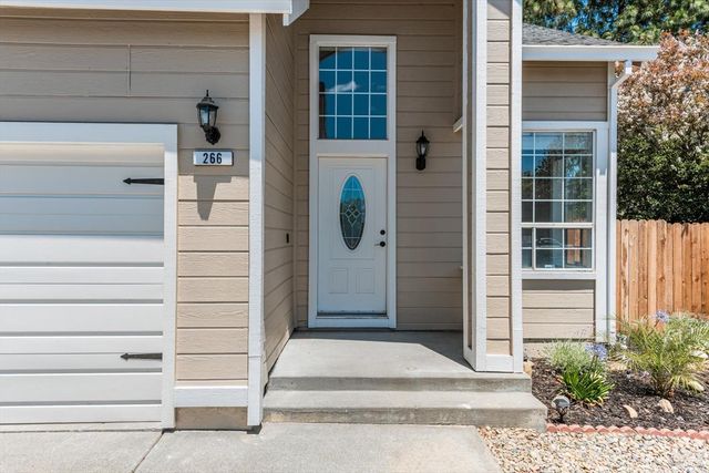 266 Tamarisk Cir, Suisun City, CA 94585