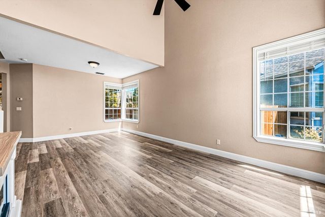 266 Tamarisk Cir, Suisun City, CA 94585