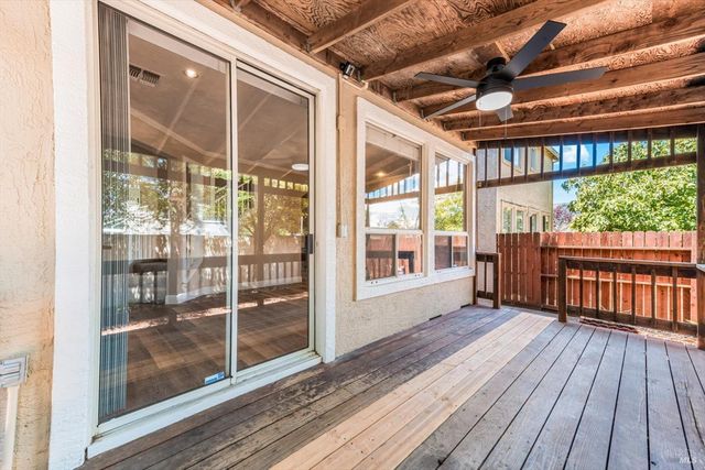 266 Tamarisk Cir, Suisun City, CA 94585