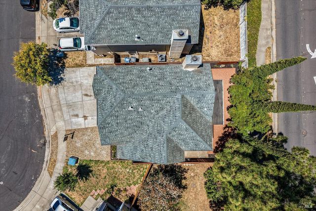 266 Tamarisk Cir, Suisun City, CA 94585