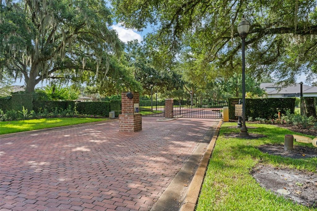 Image 5 of property listing at 12624 PARK AVENUE, Windermere, FL 34786
