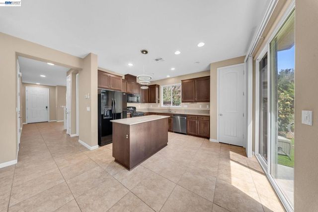 2321 Blue Ridge Ave, Brentwood, CA 94513