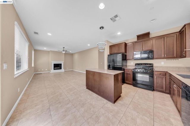 2321 Blue Ridge Ave, Brentwood, CA 94513