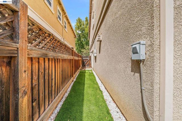 2321 Blue Ridge Ave, Brentwood, CA 94513