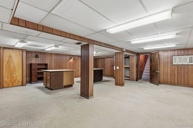 32848 Rugby Drive, Warren, MI 48088