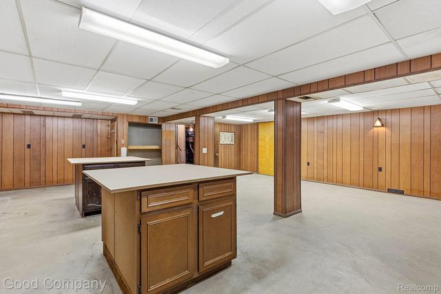 32848 Rugby Drive, Warren, MI 48088