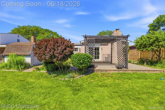 32848 Rugby Drive, Warren, MI 48088