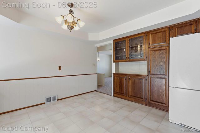 32848 Rugby Drive, Warren, MI 48088
