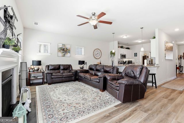 475 Rabbits Run, Fayetteville, GA 30214