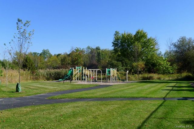 43 The Knolls, Warwick, NY 10990