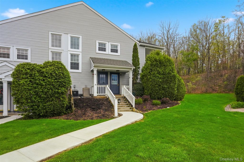 43 The Knolls, Warwick, NY 10990