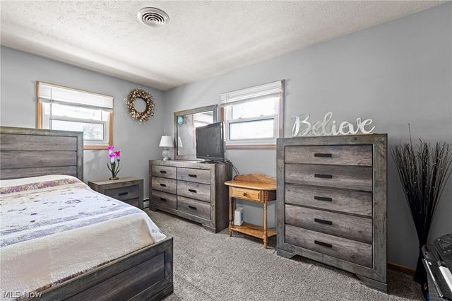 311 Parkway Drive, Eastlake, OH 44095