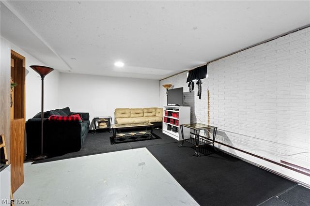 311 Parkway Drive, Eastlake, OH 44095