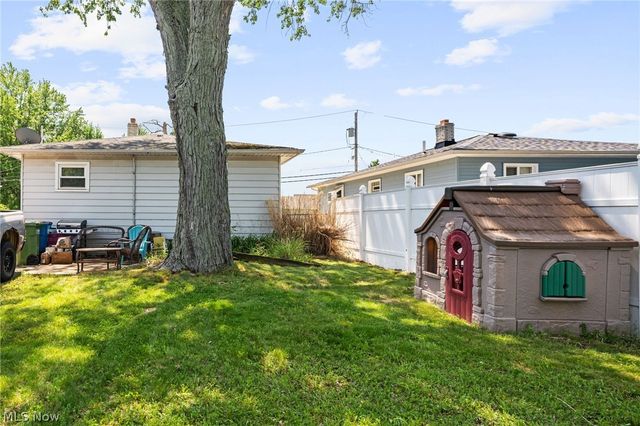 311 Parkway Drive, Eastlake, OH 44095