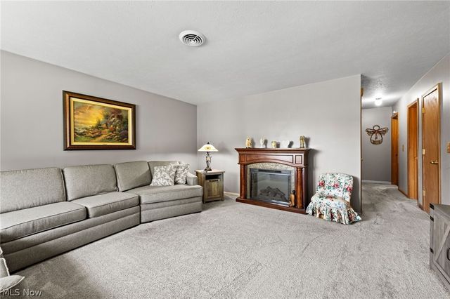 311 Parkway Drive, Eastlake, OH 44095