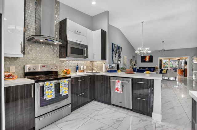 2683 N Deer Creek Emerald Way Way N, Deerfield Beach, FL 33442