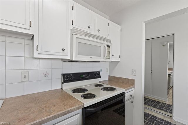 3558 Shore Dr Apt 202, Virginia Beach, VA 23455