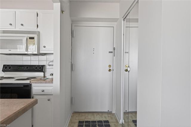 3558 Shore Dr Apt 202, Virginia Beach, VA 23455