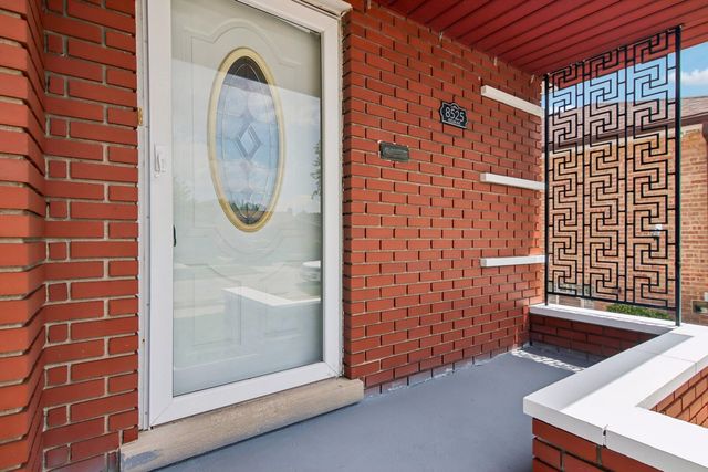 8525 S Keeler Avenue, Chicago, IL 60652