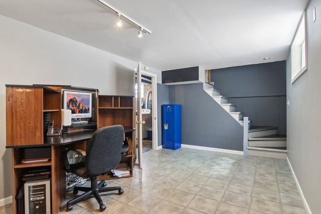 8525 S Keeler Avenue, Chicago, IL 60652