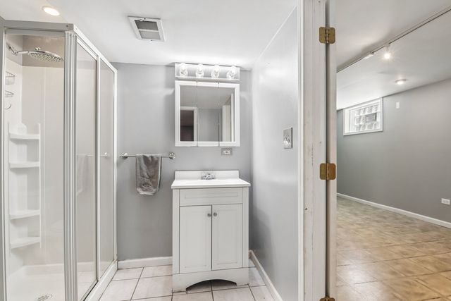 8525 S Keeler Avenue, Chicago, IL 60652